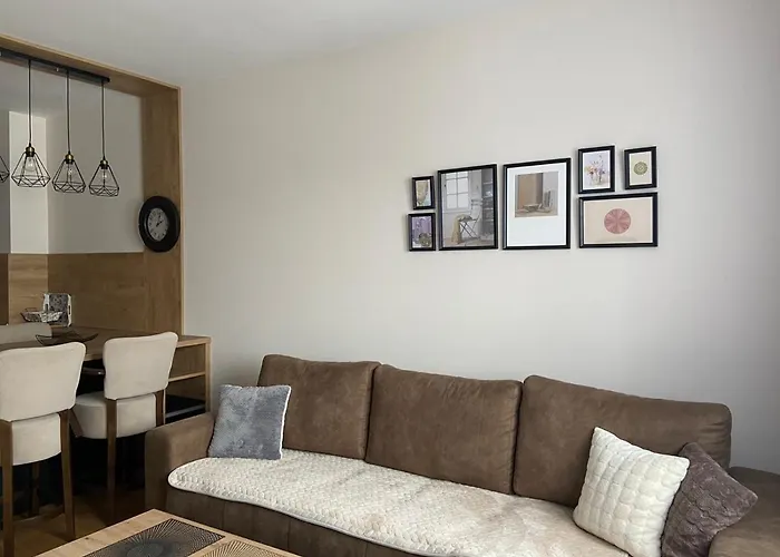 Family アパート *